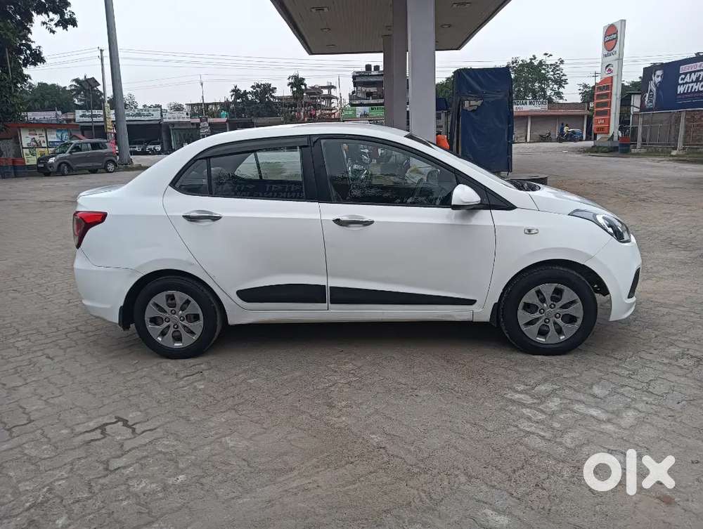 Hyundai Xcent 2016 Petrol 61000 Km Driven