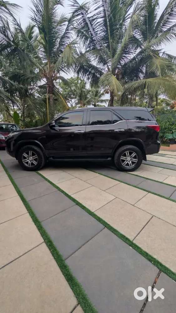 Toyota Fortuner Legender 2016 Diesel 176000 Km Driven