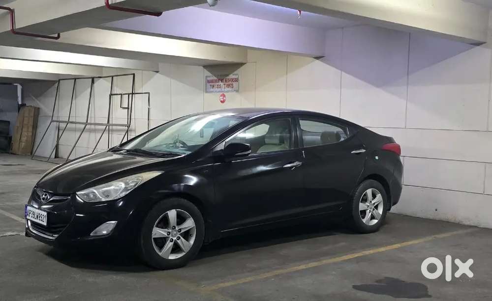 Hyundai Elantra 2013 Petrol Well Maintained
