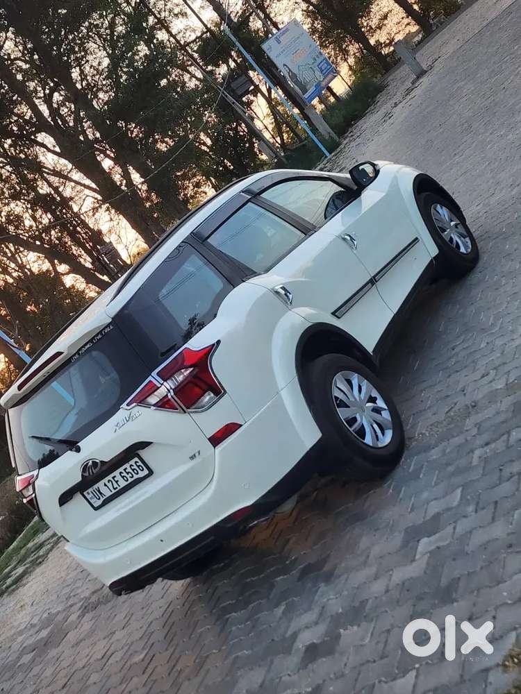 Mahindra Xuv 500
1st Owner 
Push Button Stat