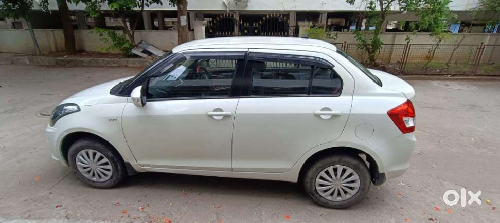 Maruti Suzuki Swift Dzire Vxi Regal Limited Edition Mt, 2015, Petrol