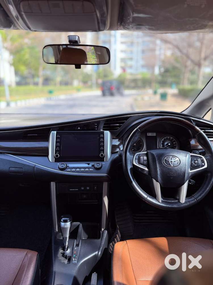 Toyota Innova Crysta Zx 2.4 Diesel 7 Seater, 2022, Diesel