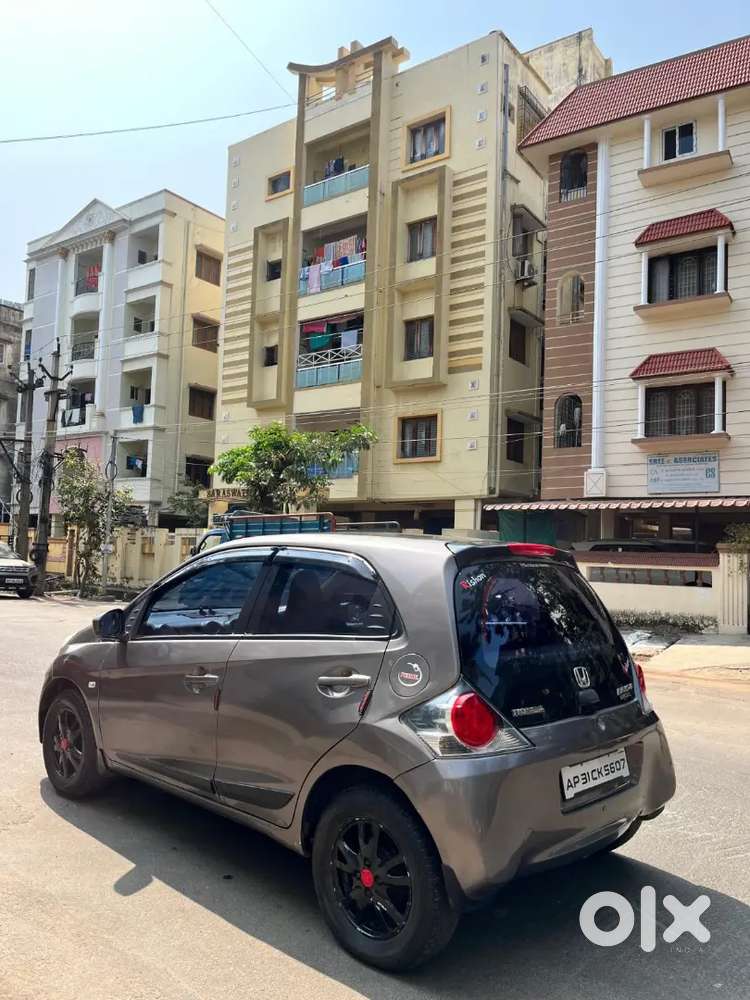 Honda Brio 2013 Petrol Well Maintained