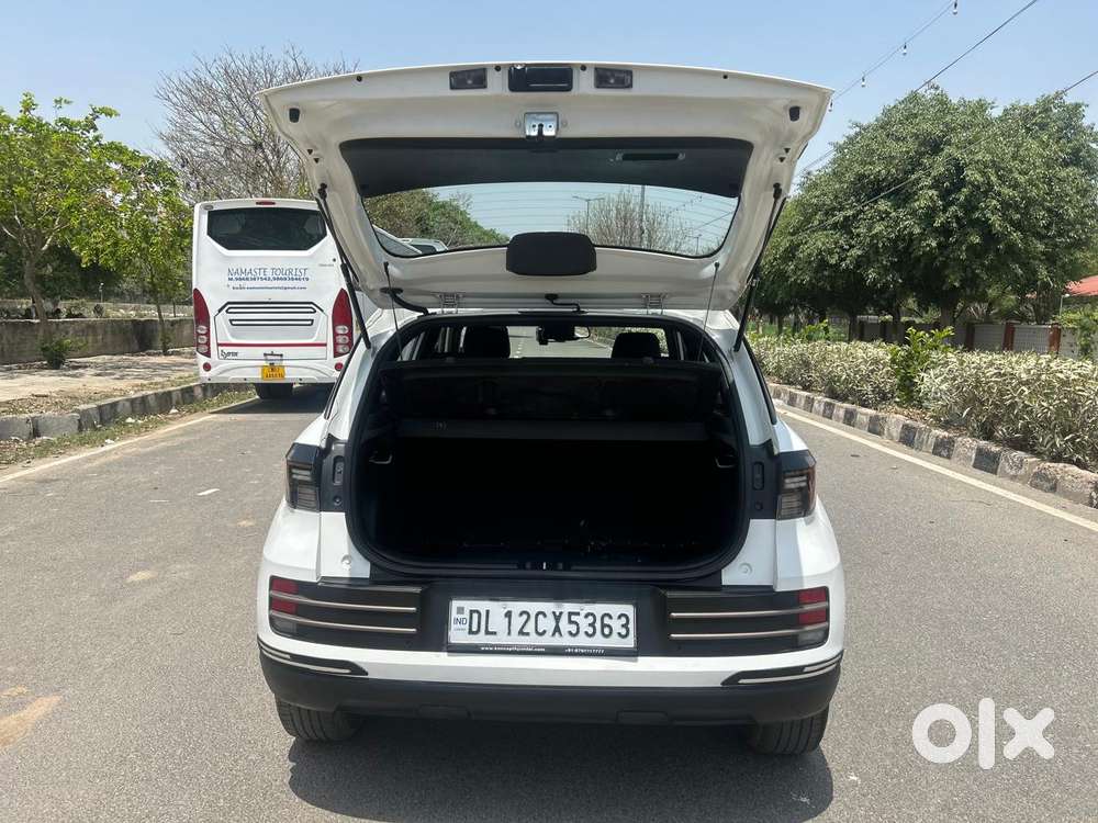 Hyundai Venue 1.0 Sx (o) Turbo Dct, 2024, Petrol