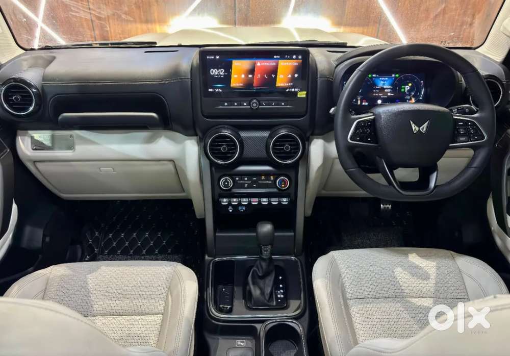 Mahindra Thar Roxx, 2025, Diesel