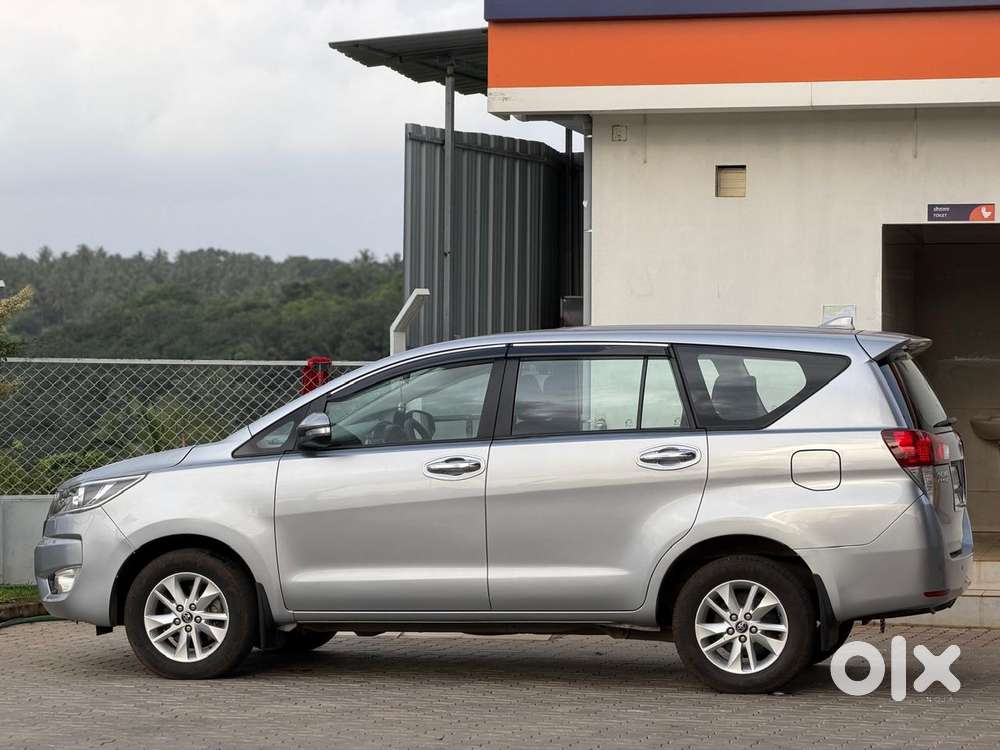 Toyota Innova Crysta 2.8 Gx At, 2017, Diesel