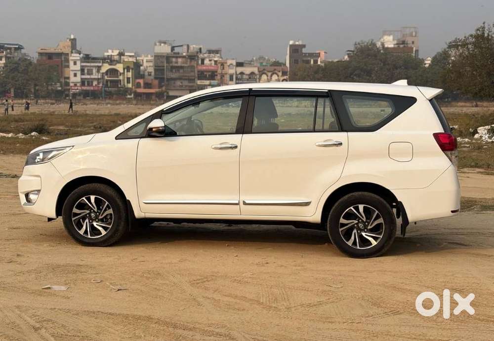 Toyota Innova Crysta