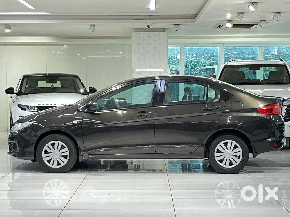 Honda City 1.5 V Cvt I-vtec Mt, 2022, Petrol
