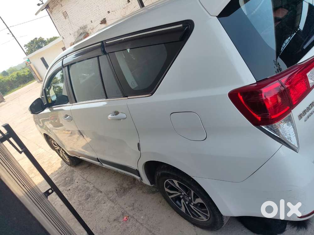 Toyota Innova Crysta Diesel 2022