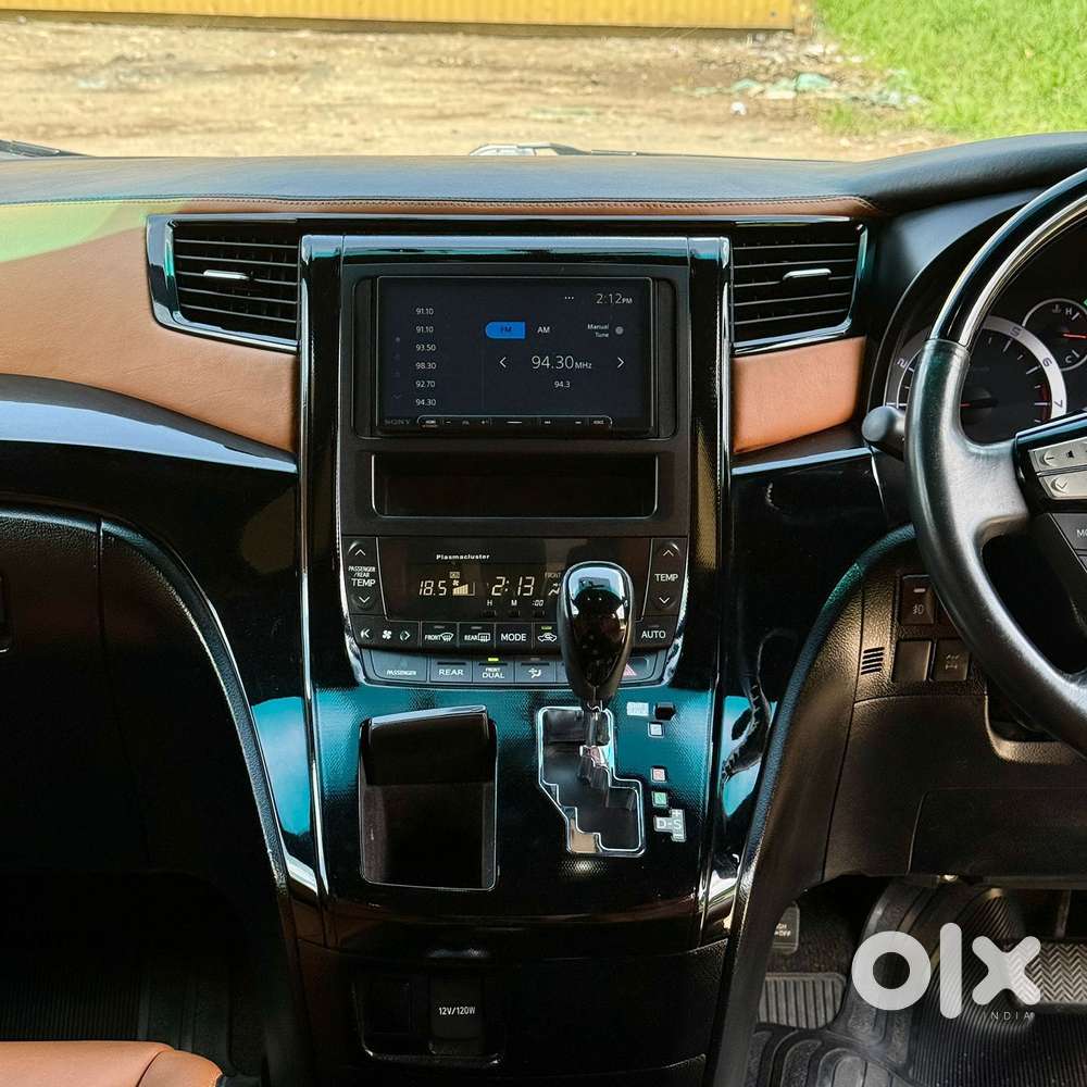 Toyota Alphard 3.0 V6, 2010, Petrol