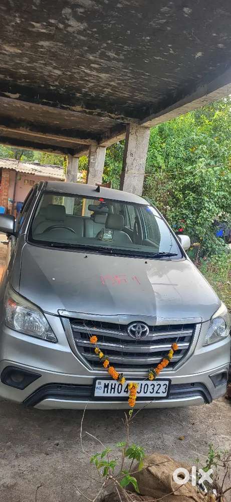 Toyota Innova 2.5g 8 Seater