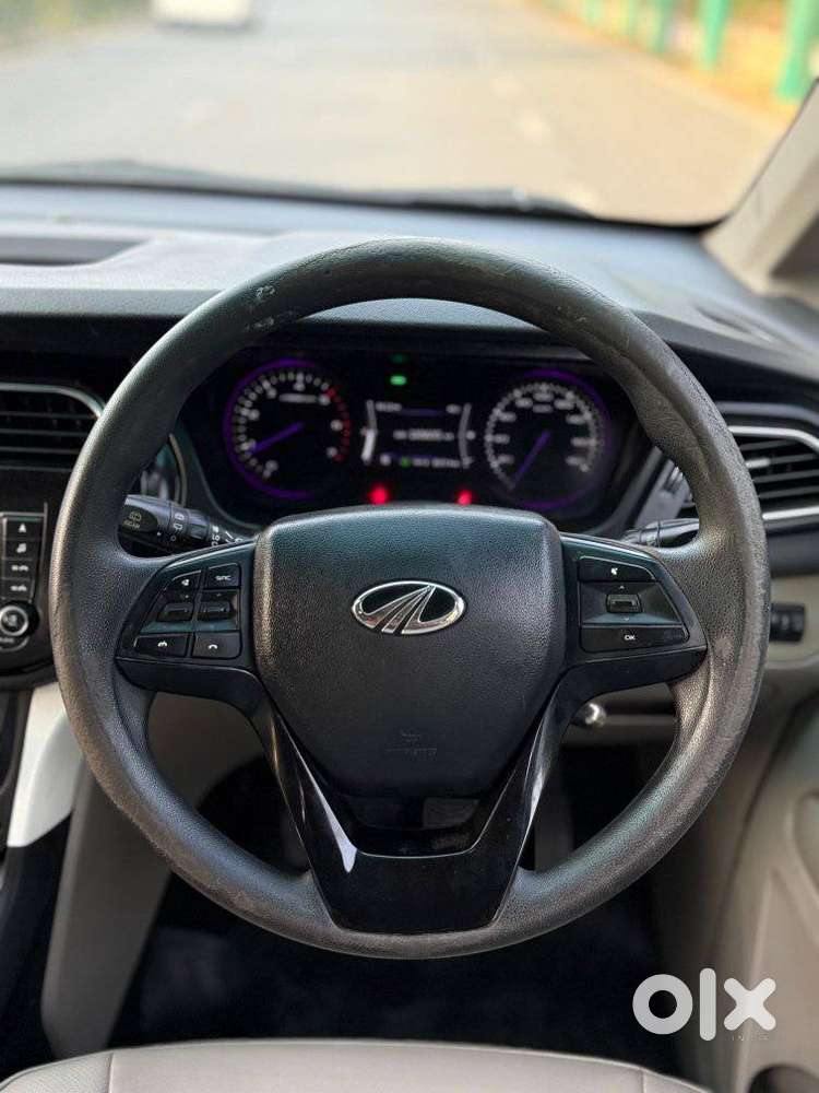 Mahindra Marazzo M6, 2019, Diesel