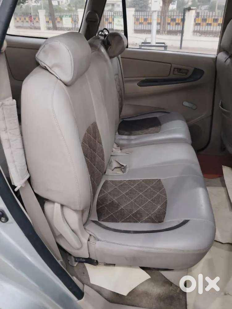 Toyota Innova 2012 Diesel 154000 Km Driven
