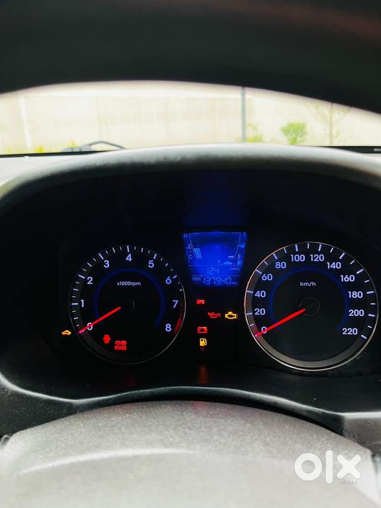 Hyundai Verna 2016