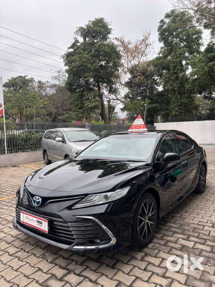 Toyota Camry 2.5 Hybrid, 2024