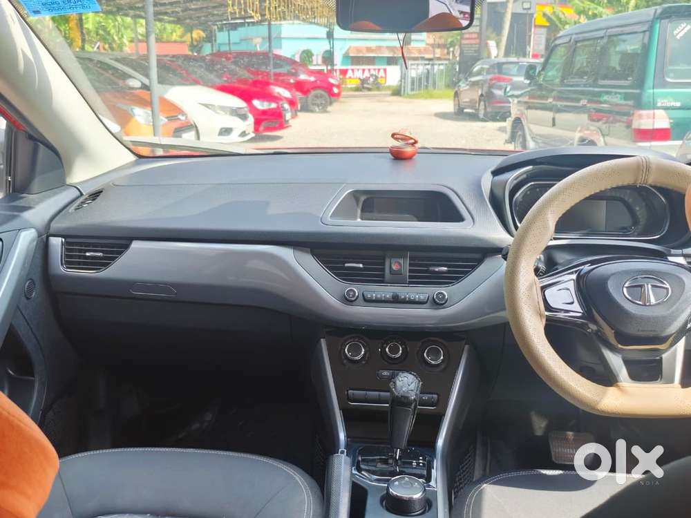 Tata Nexon 1.2 Revotron Xma Amt (s), 2020, Petrol