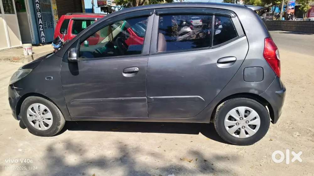 Hyundai Grand I10 2014 Diesel 80000 Km Driven