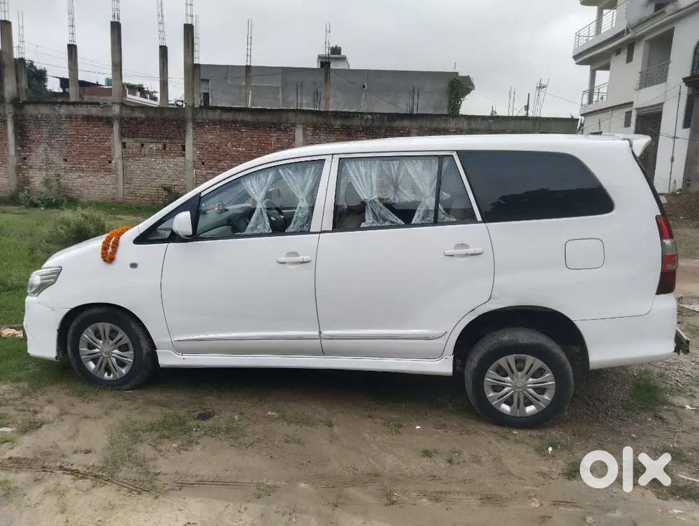 Toyota Innova 2015 Diesel 7-seater Edition