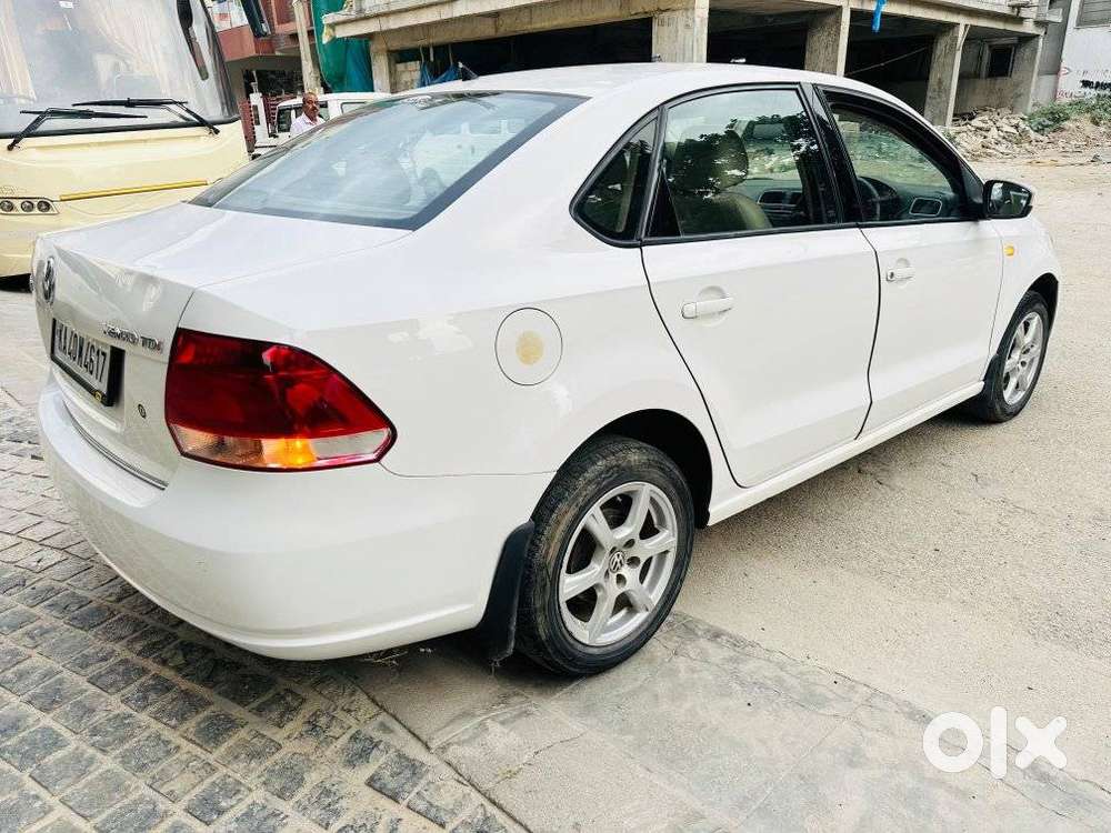 Volkswagen Vento Magnific 1.6 Highline, 2014, Diesel