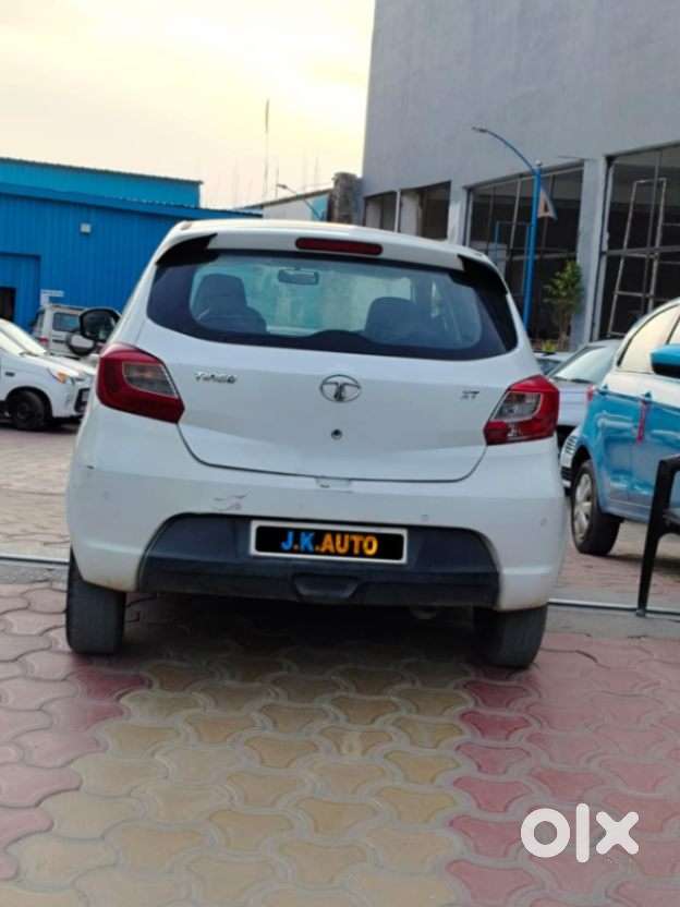 Tata Tiago 1.2 Revotron Xt (o), 2019, Petrol