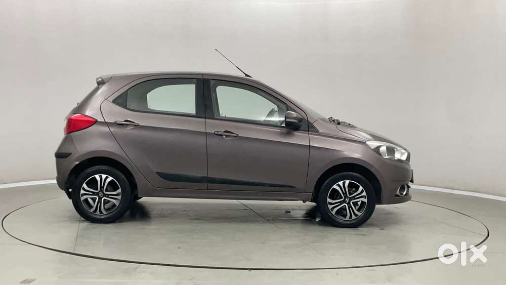 Tata Tiago Xza, 2018, Petrol