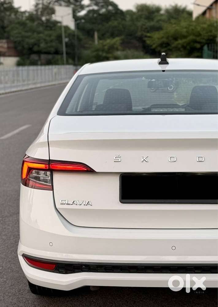 Skoda Slavia 1.0 Ambition Tsi At, 2022, Petrol