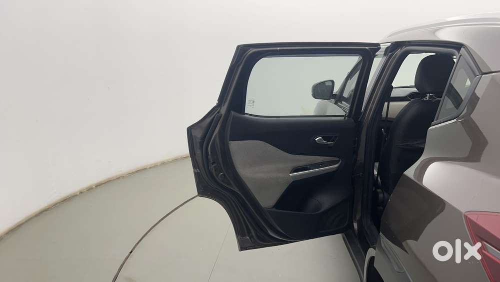 Nissan Magnite 1.0 Xv, 2021, Petrol