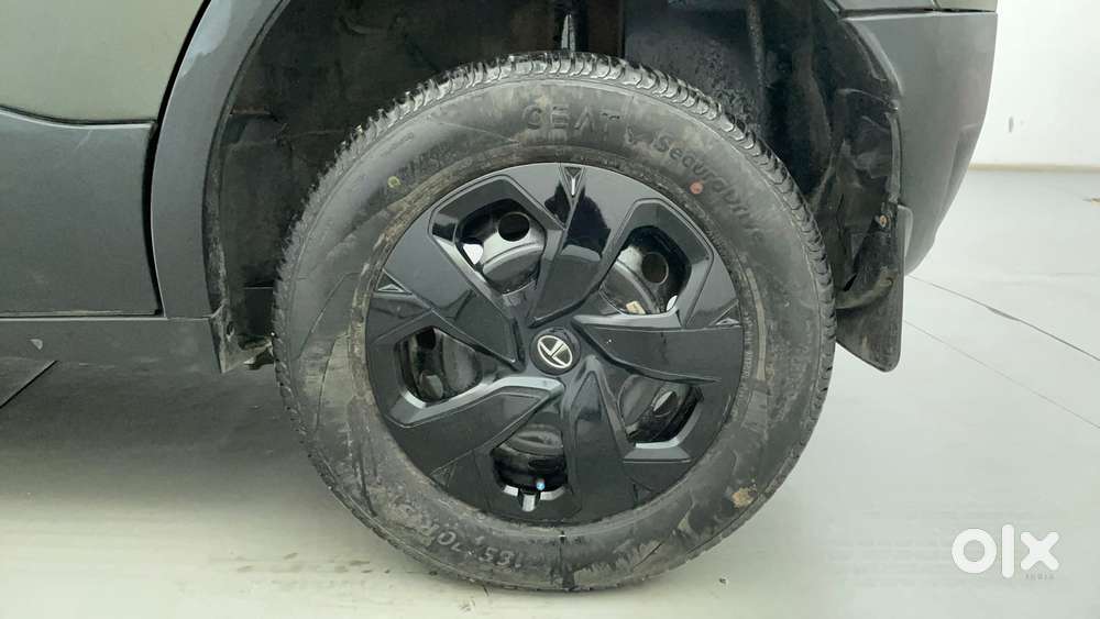 Tata Punch 1.2 Revotron Adventure Camo Rhythm Amt, 2023, Petrol