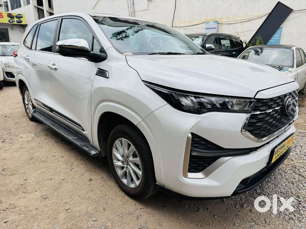 Toyota Innova Hycross 2.0 Gx 8 Str, 2026, Petrol