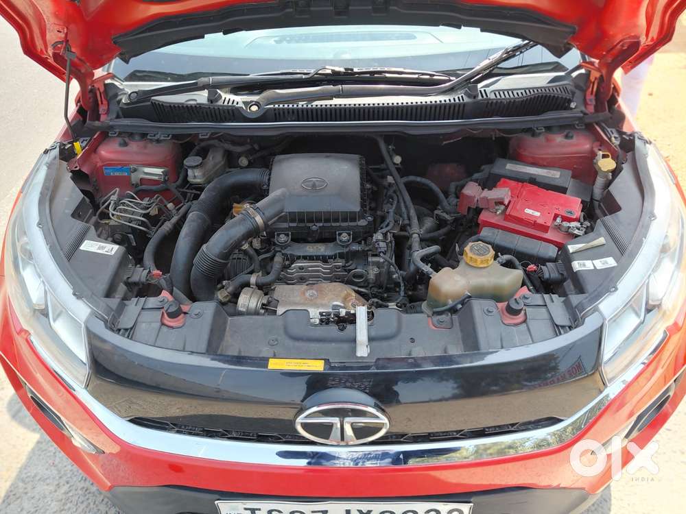 Tata Nexon 1.5 Revotorq Xza Plus Dual Tone Roof Amt (s), 2023, Petro..