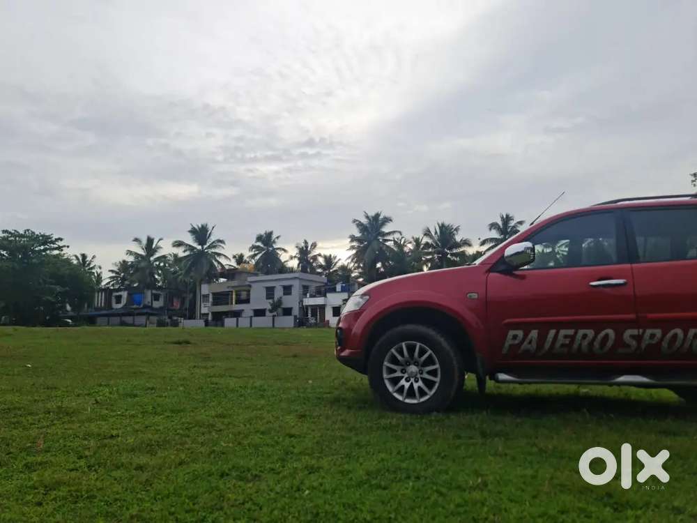 Mitsubishi Pajero Sport 2015 Diesel Well Maintained