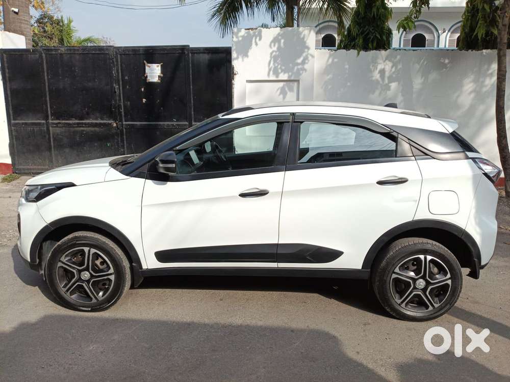 Tata Nexon 1.2 Revotron Xm (s), 2022, Petrol