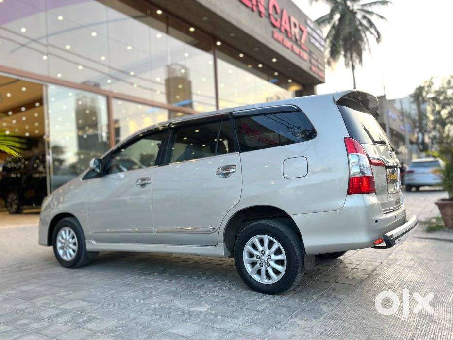 Toyota Innova 2.5 V 8 Str, 2014, Diesel