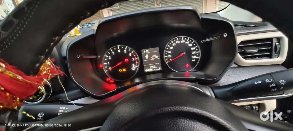 Maruti Suzuki Dzire Black Colour 2025 Petrol 1550 Km Driven