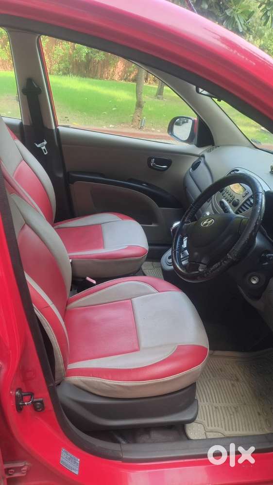 Hyundai I10 Gls 2011  Owner Living Abroad  Very Less Km Driven