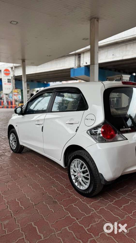 Honda Brio Petrol 2013 Car