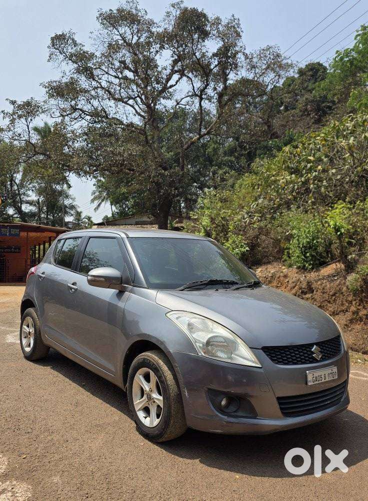 Maruti Suzuki Swift Vxi 1.2 Abs Bs-iv, 2013, Petrol