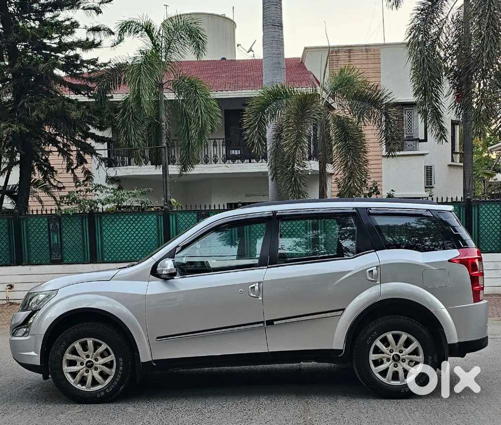 Mahindra Xuv500 W10 2016