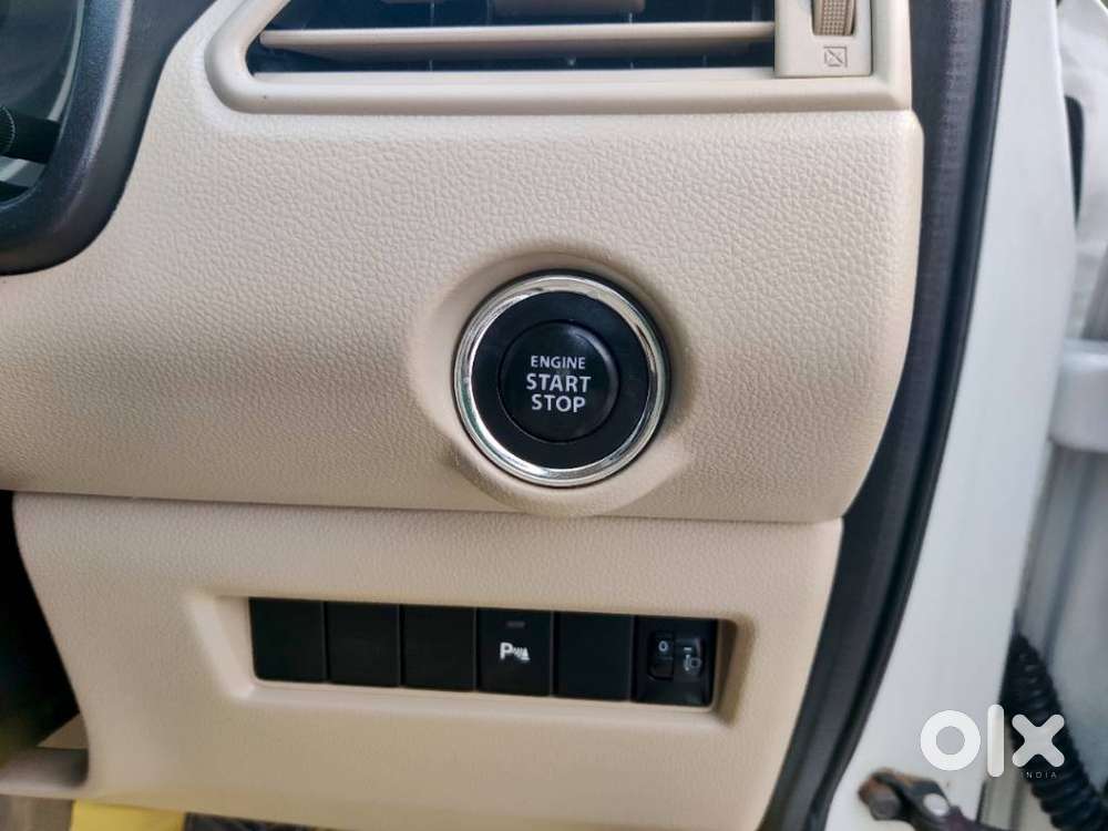 Maruti Suzuki Dzire 1.2 Zxi Amt, 2017, Petrol