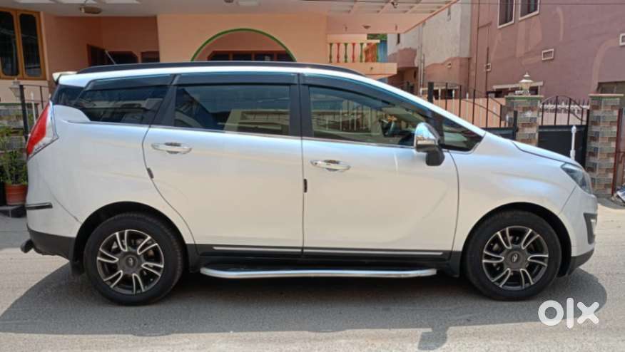Mahindra Marazzo M8, 2020, Diesel