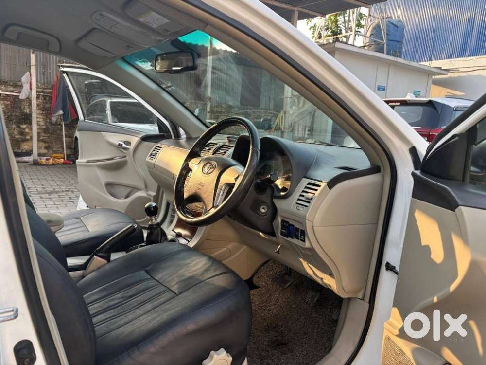 Toyota Corolla Altis 2010-2013 G, 2012, Petrol