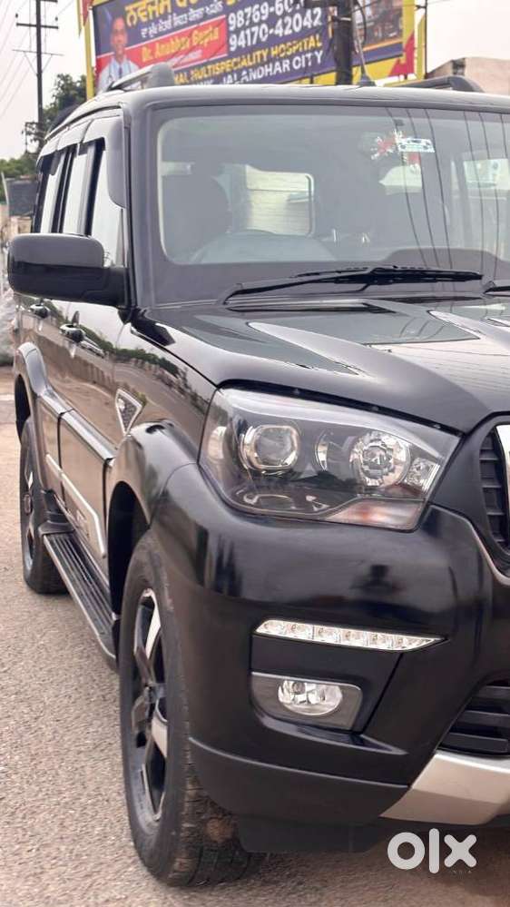 Mahindra Scorpio Classic, 2025, Diesel