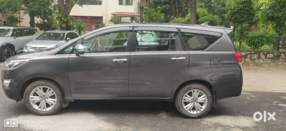 Toyota Innova Crysta 2.8z Automatic, 2016, Diesel