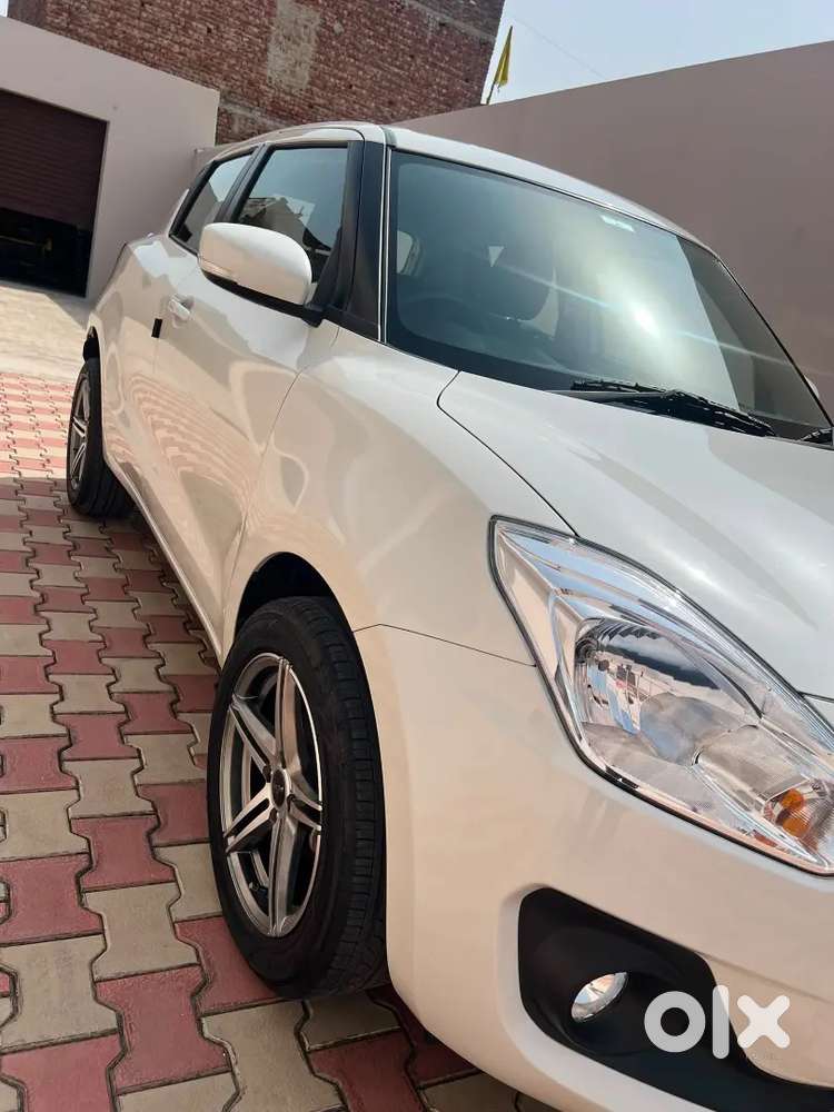 Maruti Suzuki Swift 2022 Petrol 12876 Km Driven