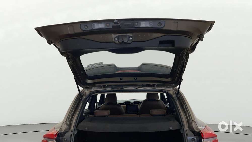 Nissan Magnite 1.0 Xv Turbo Cvt, 2021, Petrol