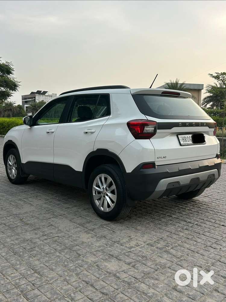 Skoda Kylaq Signature, 2025, Petrol