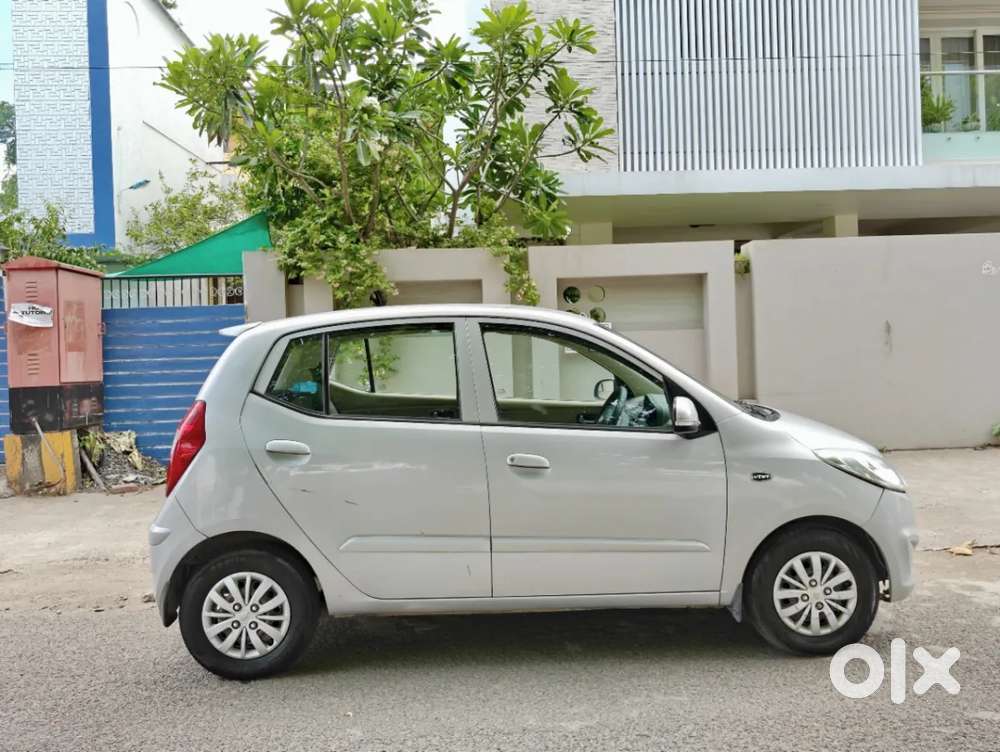 Hyundai I10 Sportz At, 2013, Petrol
