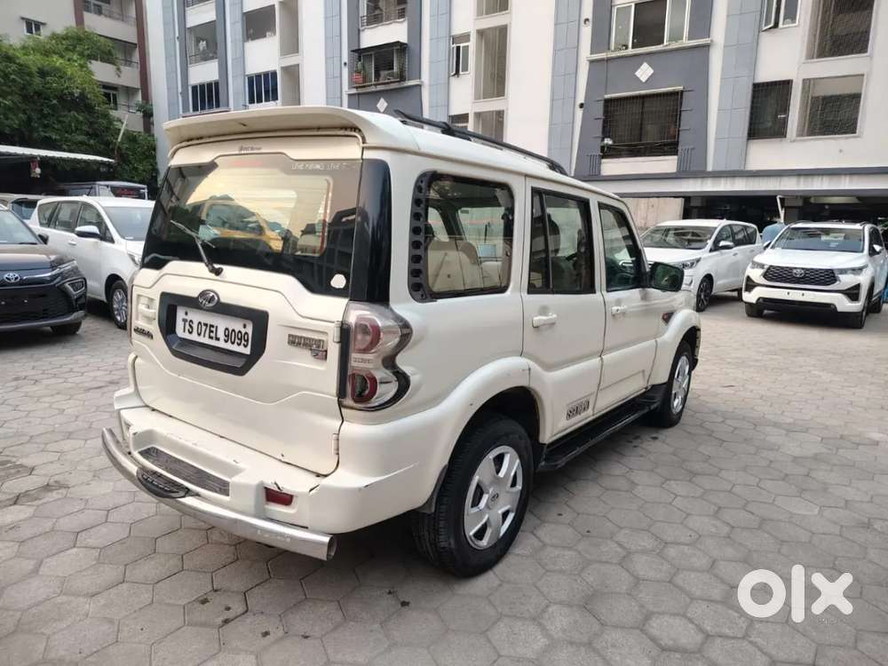 Mahindra Scorpio, 2015, Diesel