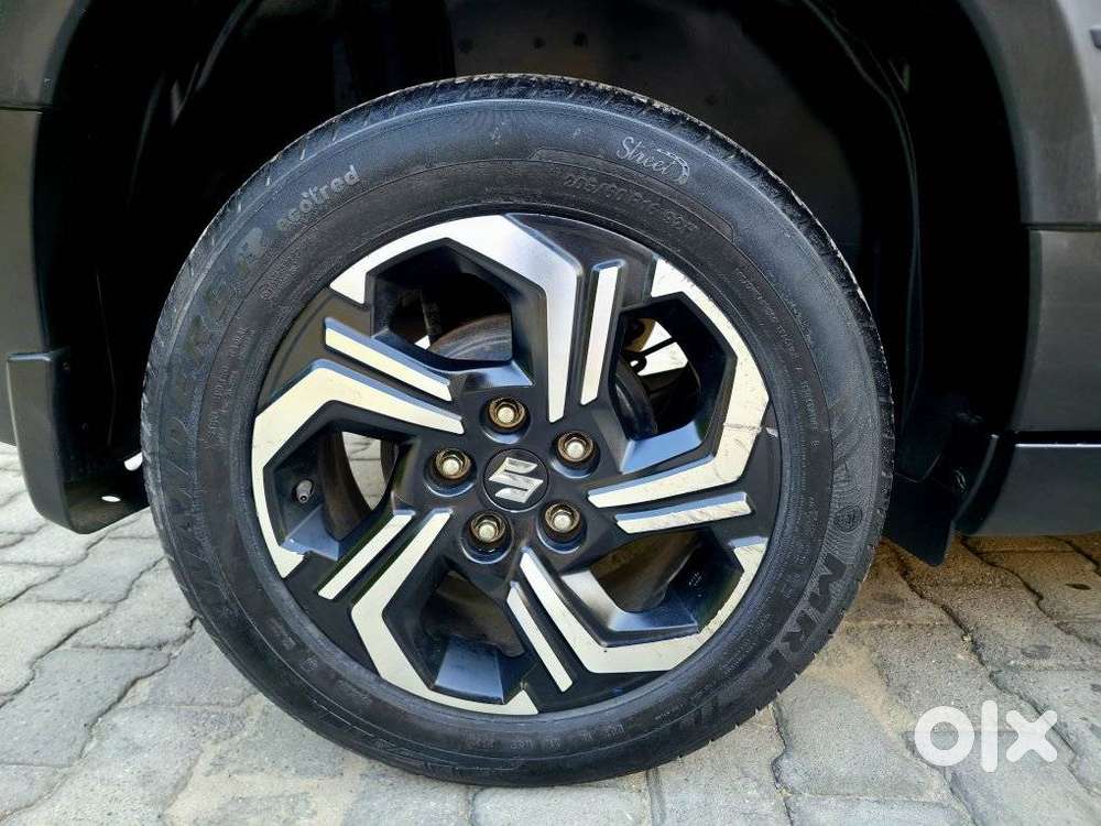 Maruti Suzuki Brezza 1.5 Zxi Plus Smart Hybrid Dual Tone, 2022, Cng ..