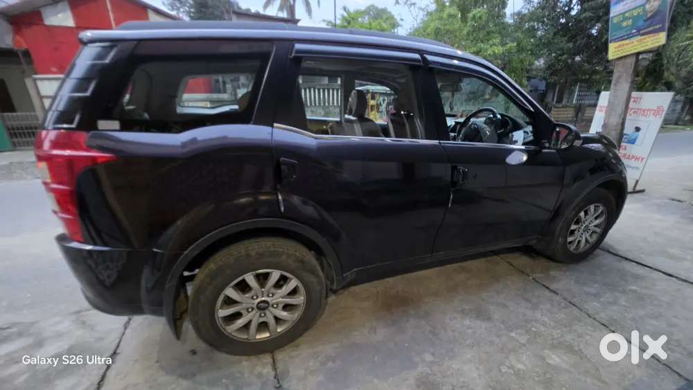 Xuv 500,w10 In Excellent Condition